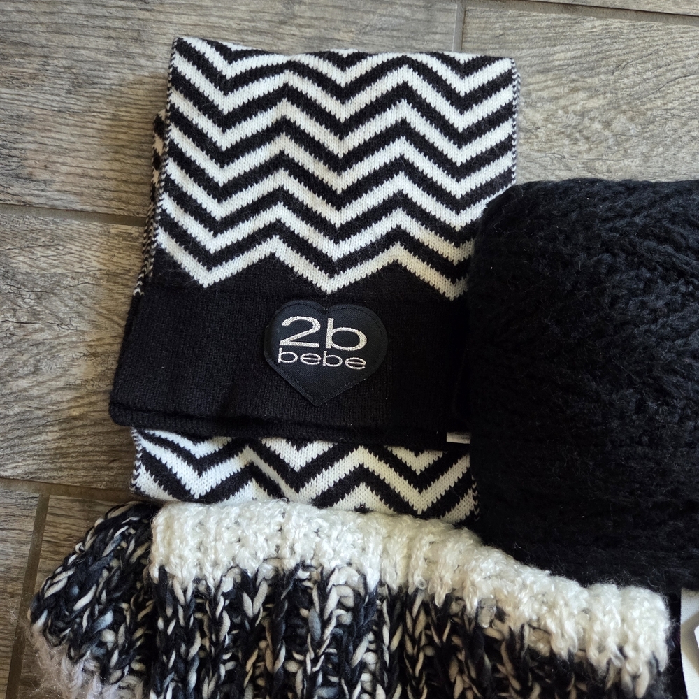 Assorted Scarves Collection - Picture 7 of 7